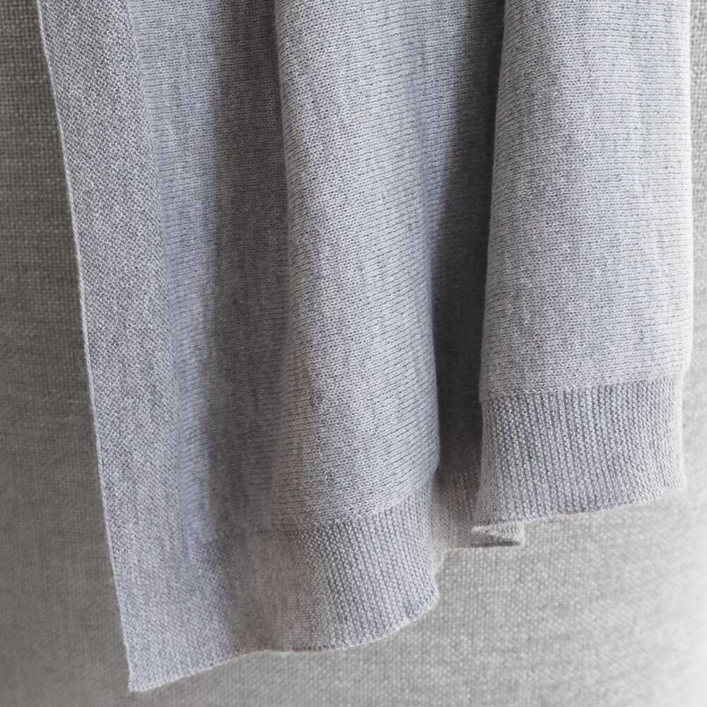 Fabric Junkies Travel Blanket 100% Lightweight Alpaca / DOVE GRAY